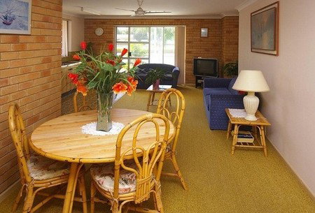 Beachlander Holiday Apartments - Hotel Gold Coast 2