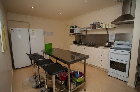 Millies Guesthouse & Serviced Apartments - Hotel Gold Coast 3