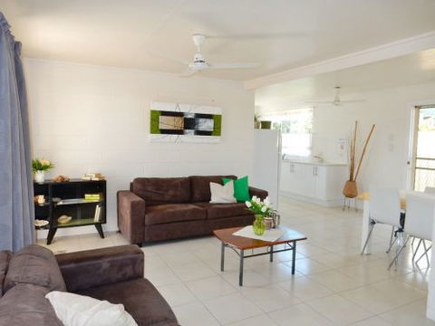 Lucinda Holiday Rentals  - Hotel Gold Coast 3