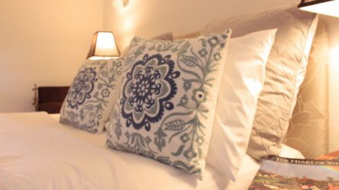 Springs Creek - Hotel Gold Coast 1
