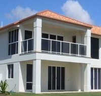 Bargara Beach Oceanfront Holiday Home - Hotel Gold Coast