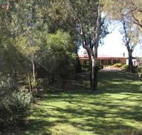 Ravenswood Retreat