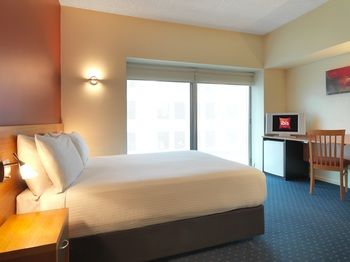 Ibis Melbourne Little Bourke Street - Hotel Gold Coast 12