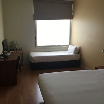 Ramada Encore Dandenong - Hotel Gold Coast 17