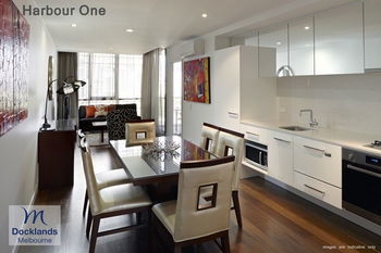 Grand Mercure Apartments Docklands - Hotel Gold Coast 11