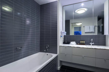 Grand Mercure Apartments Docklands - Hotel Gold Coast 44