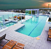 Pumicestone Blue - Hotel Gold Coast