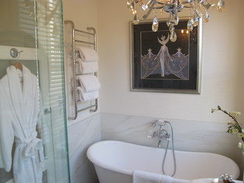 Andre's Mews Luxury Serviced Apartments - Hotel Gold Coast 17