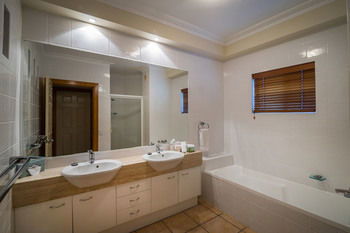 Coolum Seaside - Hotel Gold Coast 5