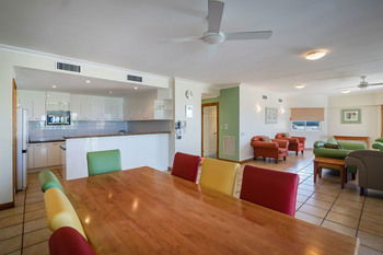 Coolum Seaside - Hotel Gold Coast 11