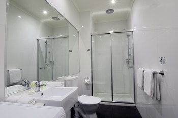 Buckingham International Serviced Apartments - Hotel Gold Coast 9