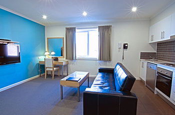 Buckingham International Serviced Apartments - Hotel Gold Coast 10