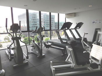 AKOM Docklands - Hotel Gold Coast 10