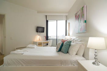 AKOM Docklands - Hotel Gold Coast 21