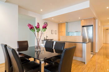 AKOM Docklands - Hotel Gold Coast 23