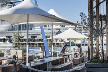 AKOM Docklands - Hotel Gold Coast 50
