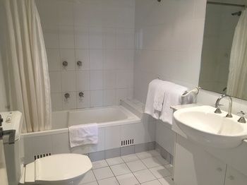 AEA The Coogee View Serviced Apartments - Hotel Gold Coast 3