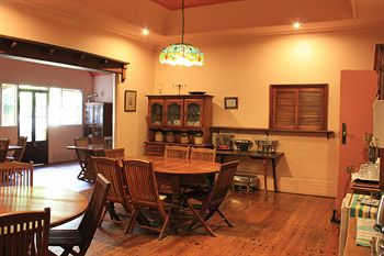 Burwood Bed And Breakfast - Hotel Gold Coast 10