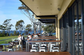 The Huskisson - Hotel Gold Coast 18