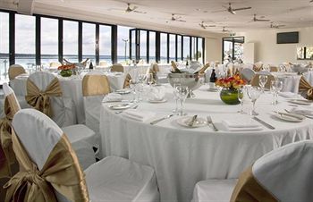 The Huskisson - Hotel Gold Coast 1