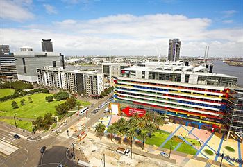 Astra Apartments - Docklands - Hotel Gold Coast 3