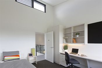 Western Sydney University Village Hawkesbury - Hotel Gold Coast 0