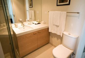Apartments Melbourne Domain - Docklands - Hotel Gold Coast 12
