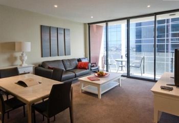 Apartments Melbourne Domain - Docklands - Hotel Gold Coast 15