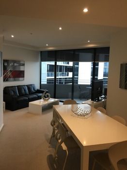 Apartments Melbourne Domain - Docklands - Hotel Gold Coast 16