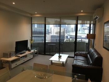 Apartments Melbourne Domain - Docklands - Hotel Gold Coast 18