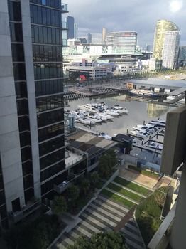 Apartments Melbourne Domain - Docklands - Hotel Gold Coast 26
