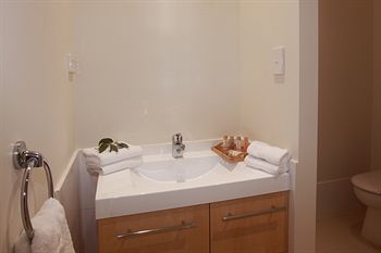 H Boutique Hotel - Hotel Gold Coast 2