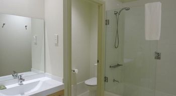 H Boutique Hotel - Hotel Gold Coast 10