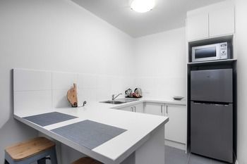 Best Western Fawkner Suites & Serviced Apartments - Hotel Gold Coast 49