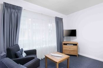 Best Western Fawkner Suites & Serviced Apartments - Hotel Gold Coast 54