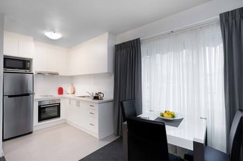 Best Western Fawkner Suites & Serviced Apartments - Hotel Gold Coast 57