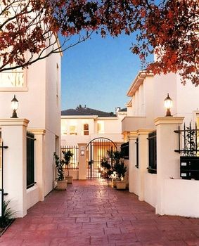 Apartments @ Kew Walpole Gardens - Kew Serviced Townhouses - Hotel Gold Coast 18