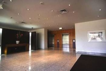 Alpha Apartments Melbourne - Hotel Gold Coast 1