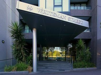 Alpha Apartments Melbourne - Hotel Gold Coast 15
