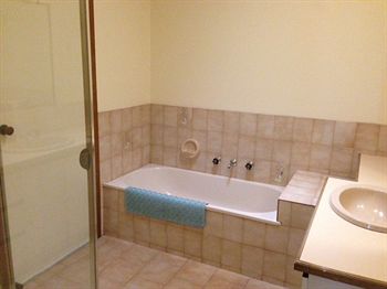 Australian Home Away @ Doncaster Elgar - Hotel Gold Coast 0
