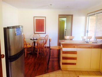 Australian Home Away @ East Doncaster Andersons Creek 1 - Hotel Gold Coast 9