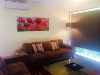 Australian Home Away @ East Doncaster Andersons Creek 1 - Hotel Gold Coast 13