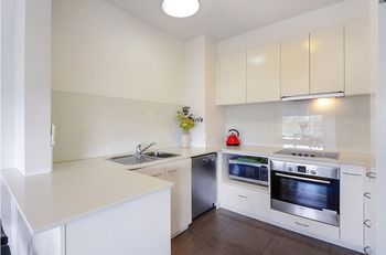 Albert Road Serviced Apartments - Hotel Gold Coast 8