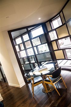 AKOM Prahran - Hotel Gold Coast 0