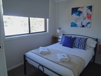 Dungowan Waterfront Apartments - Hotel Gold Coast 123