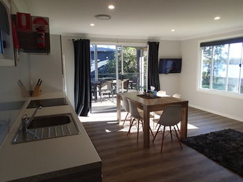 Dungowan Waterfront Apartments - Hotel Gold Coast 235