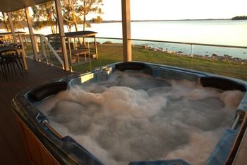 Dungowan Waterfront Apartments - Hotel Gold Coast 246