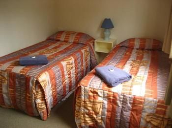 Australian Motor Homes Tourist Park - Hotel Gold Coast 11