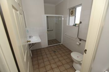 Across Country Motel And Serviced Apartments - Hotel Gold Coast 5