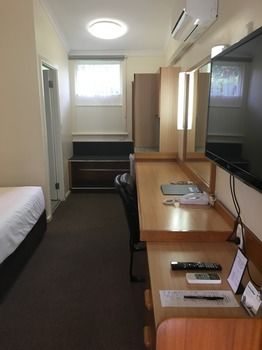 Waterview Gosford Motor Inn - Hotel Gold Coast 10